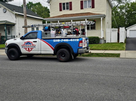 When Is the Best Time to Wash Your House in Upstate New York?